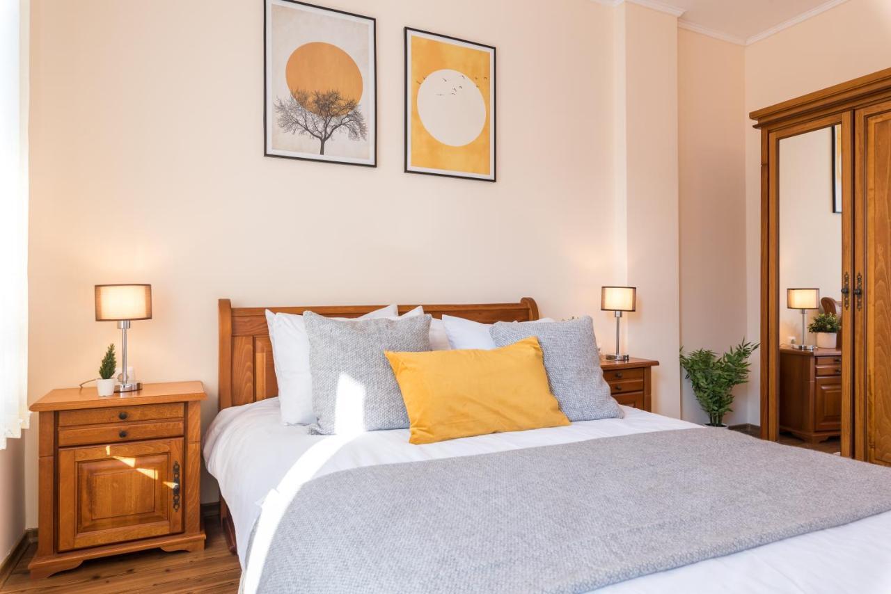 Charming Ski Apartments Near Gondola & Bar Street, Cedar Lodge 1 Complex Bansko Esterno foto