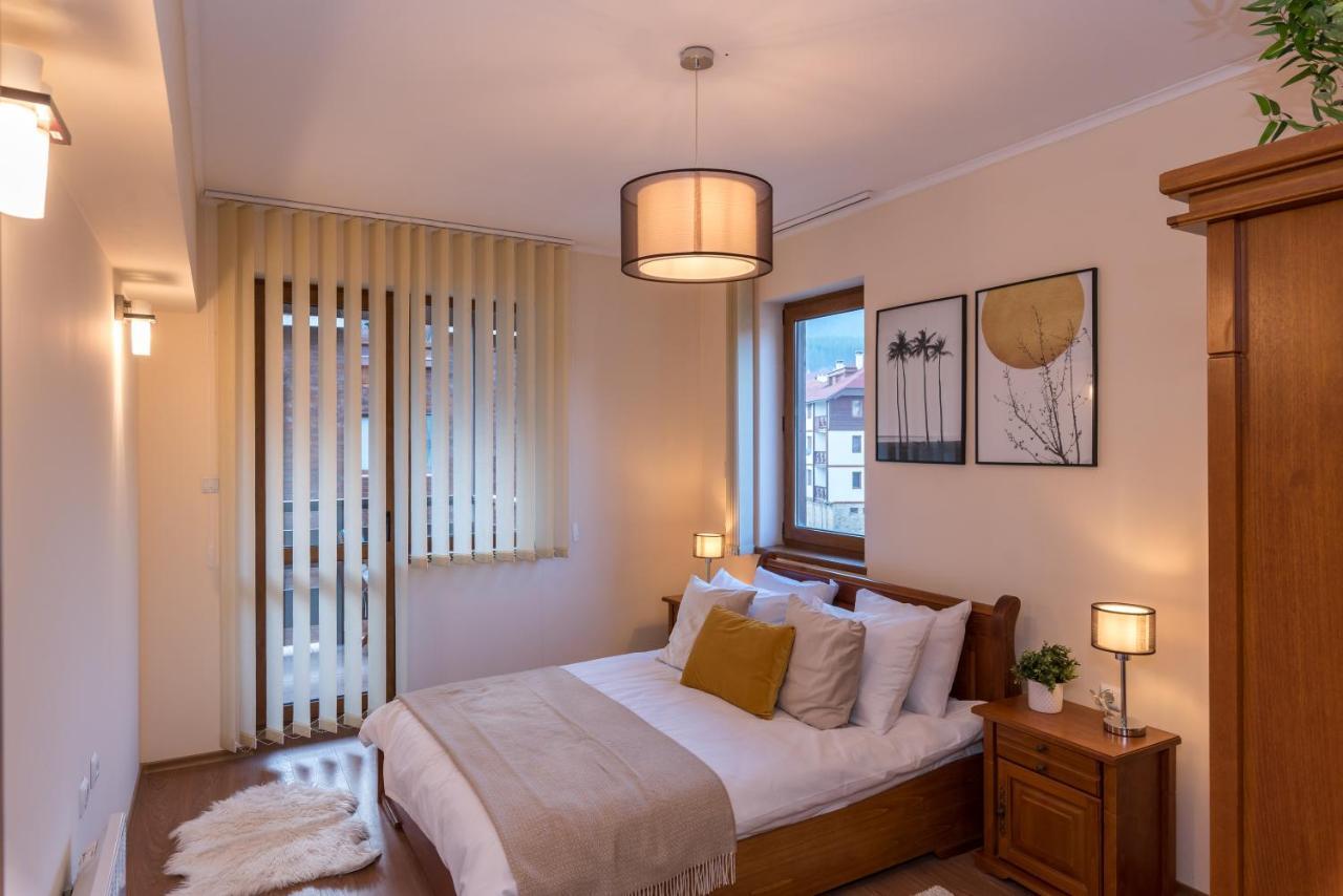 Charming Ski Apartments Near Gondola & Bar Street, Cedar Lodge 1 Complex Bansko Esterno foto