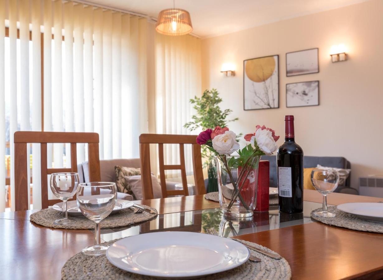 Charming Ski Apartments Near Gondola & Bar Street, Cedar Lodge 1 Complex Bansko Esterno foto