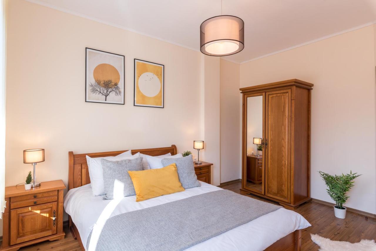 Charming Ski Apartments Near Gondola & Bar Street, Cedar Lodge 1 Complex Bansko Esterno foto